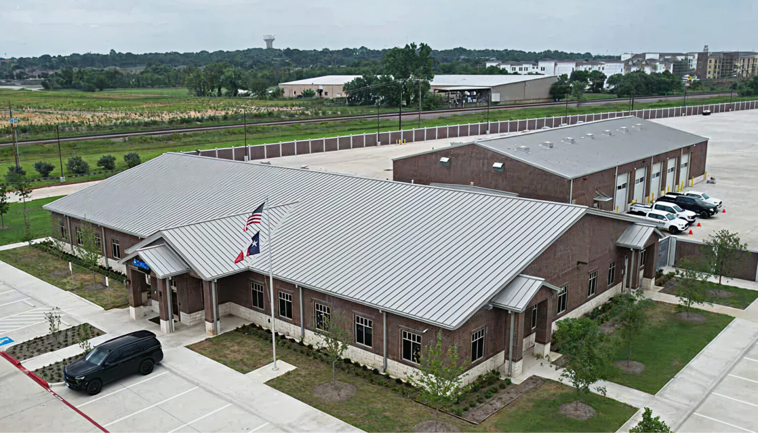 commercial metal roofing companies